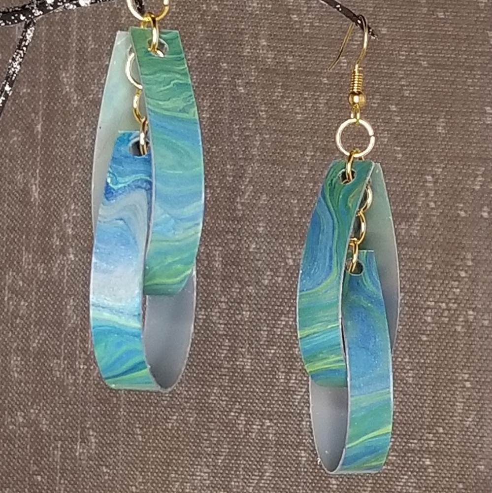 Double Loop Teardrop - Peacock